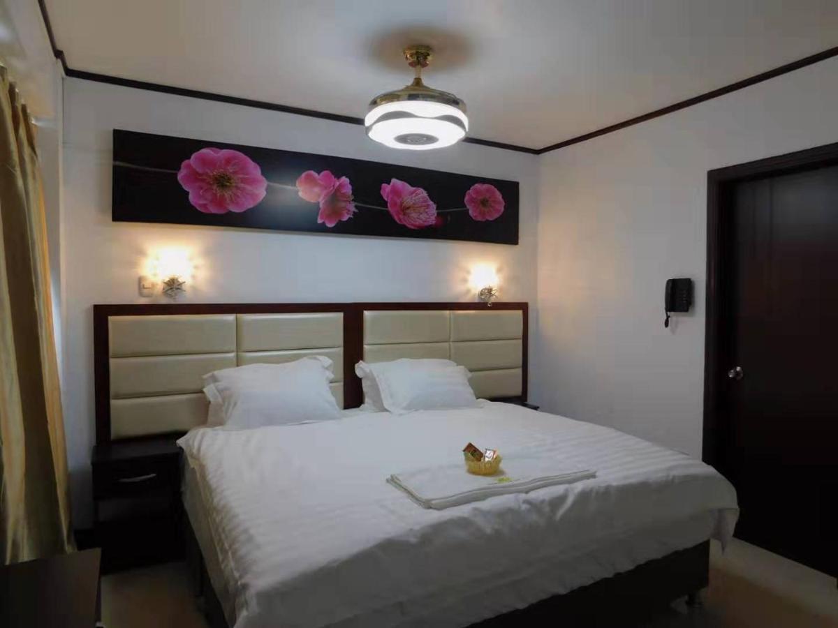Sunshine Hotel Lima Bagian luar foto