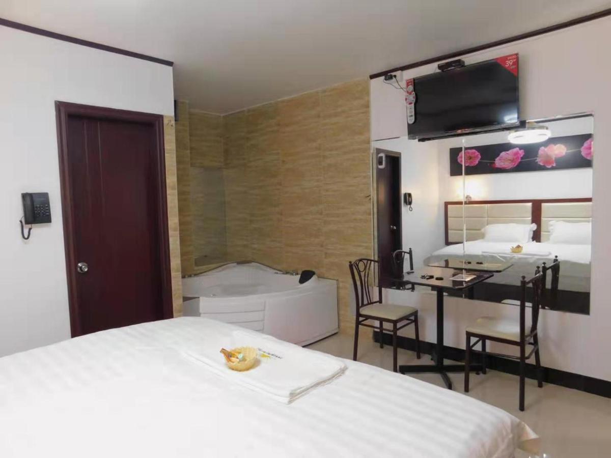 Sunshine Hotel Lima Bagian luar foto